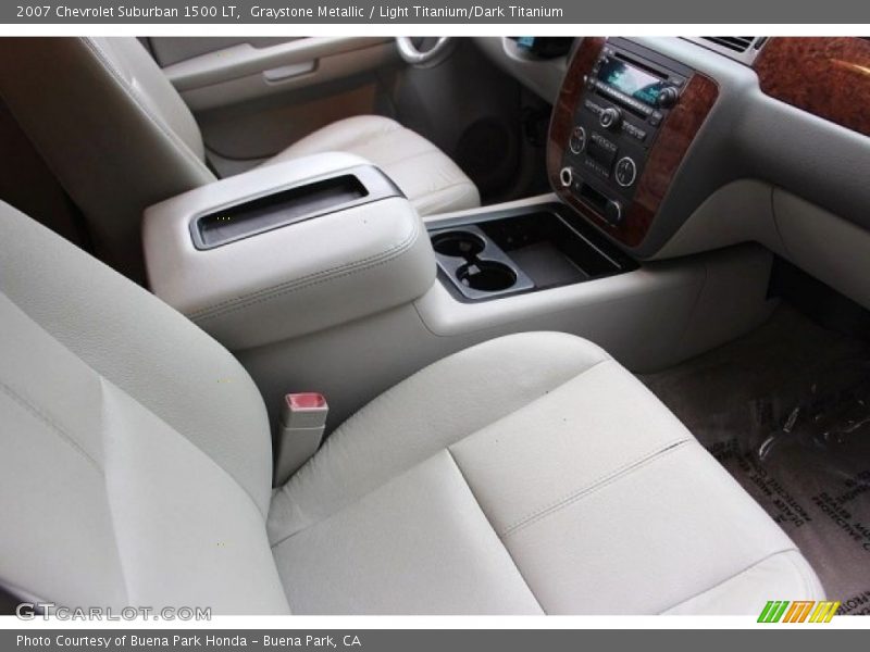 Graystone Metallic / Light Titanium/Dark Titanium 2007 Chevrolet Suburban 1500 LT