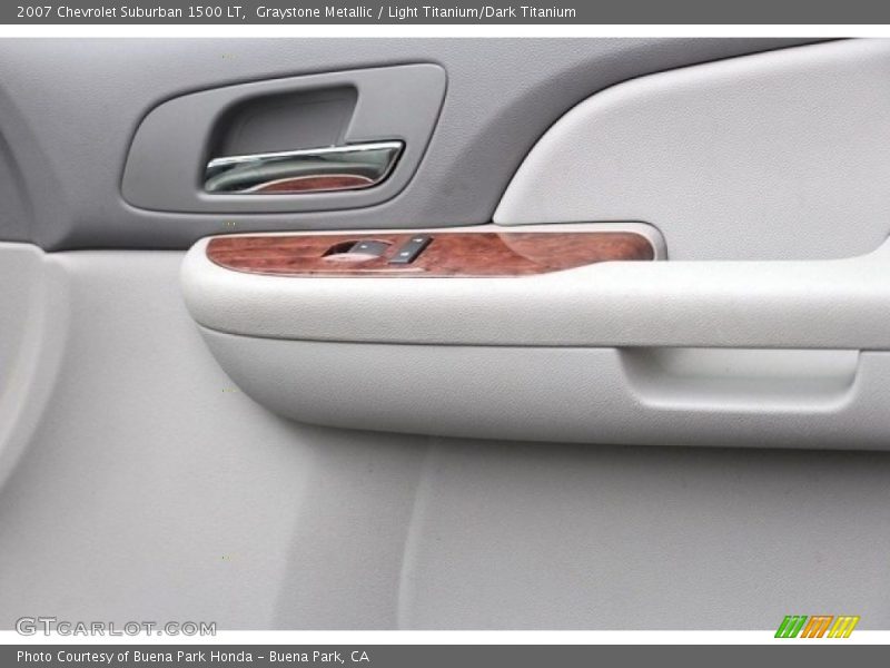 Graystone Metallic / Light Titanium/Dark Titanium 2007 Chevrolet Suburban 1500 LT