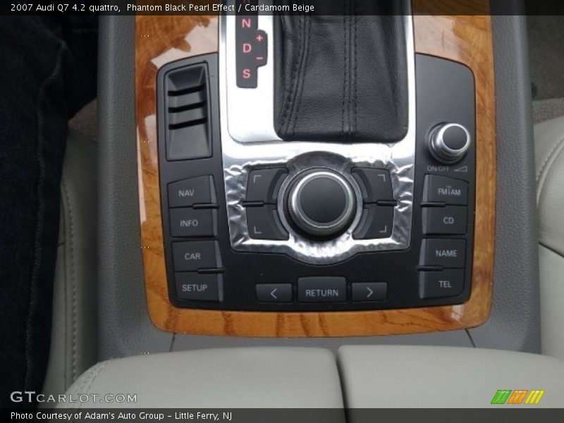 Phantom Black Pearl Effect / Cardamom Beige 2007 Audi Q7 4.2 quattro