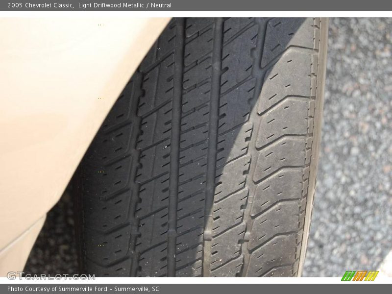 Light Driftwood Metallic / Neutral 2005 Chevrolet Classic
