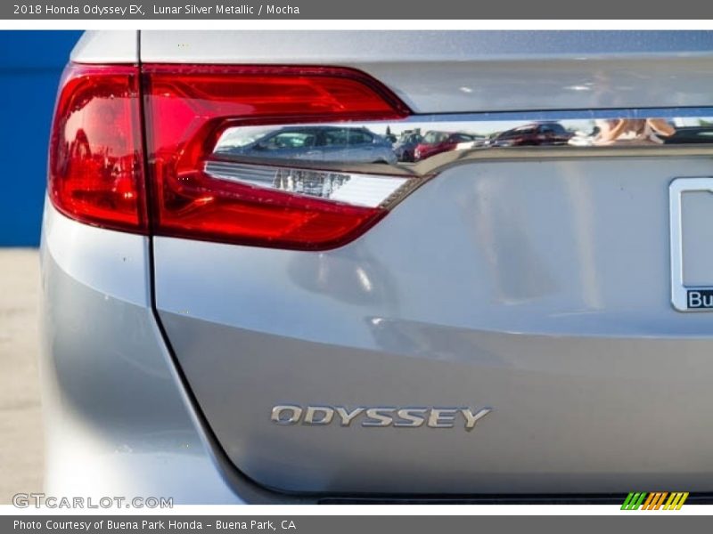 Lunar Silver Metallic / Mocha 2018 Honda Odyssey EX