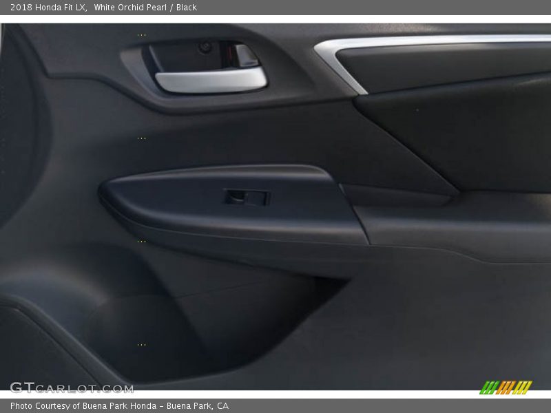 White Orchid Pearl / Black 2018 Honda Fit LX