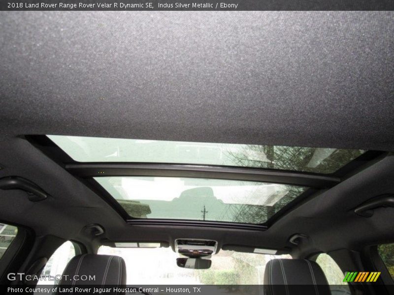 Indus Silver Metallic / Ebony 2018 Land Rover Range Rover Velar R Dynamic SE