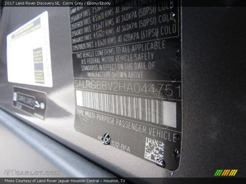 Corris Grey / Ebony/Ebony 2017 Land Rover Discovery SE