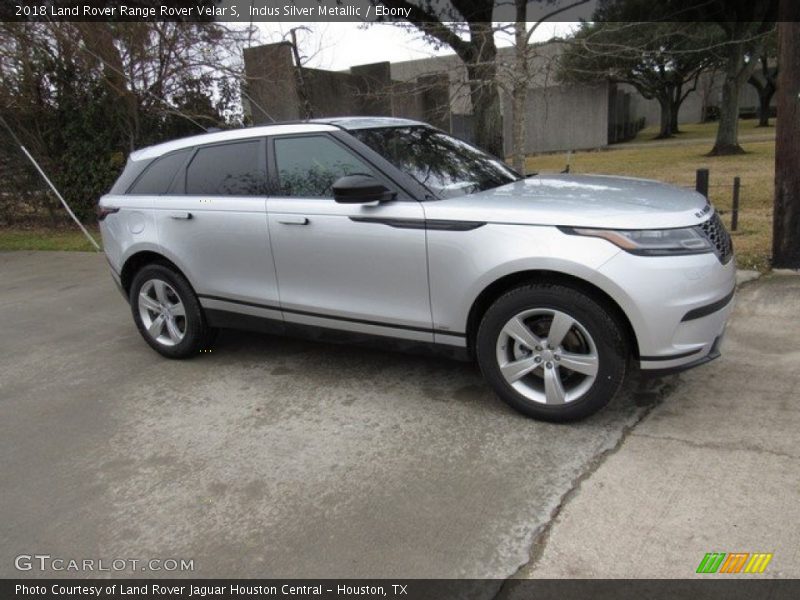 Indus Silver Metallic / Ebony 2018 Land Rover Range Rover Velar S