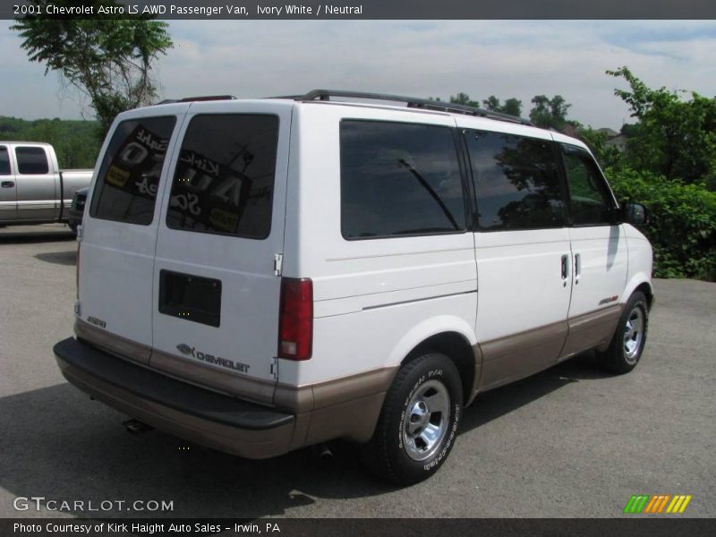Ivory White / Neutral 2001 Chevrolet Astro LS AWD Passenger Van