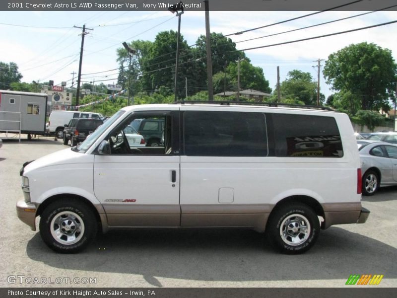 Ivory White / Neutral 2001 Chevrolet Astro LS AWD Passenger Van