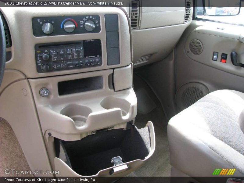 Ivory White / Neutral 2001 Chevrolet Astro LS AWD Passenger Van