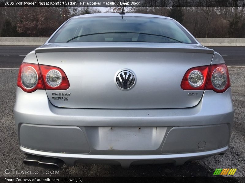 Reflex Silver Metallic / Deep Black 2009 Volkswagen Passat Komfort Sedan