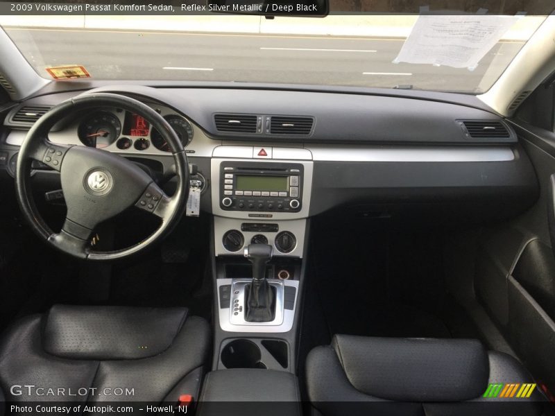 Reflex Silver Metallic / Deep Black 2009 Volkswagen Passat Komfort Sedan