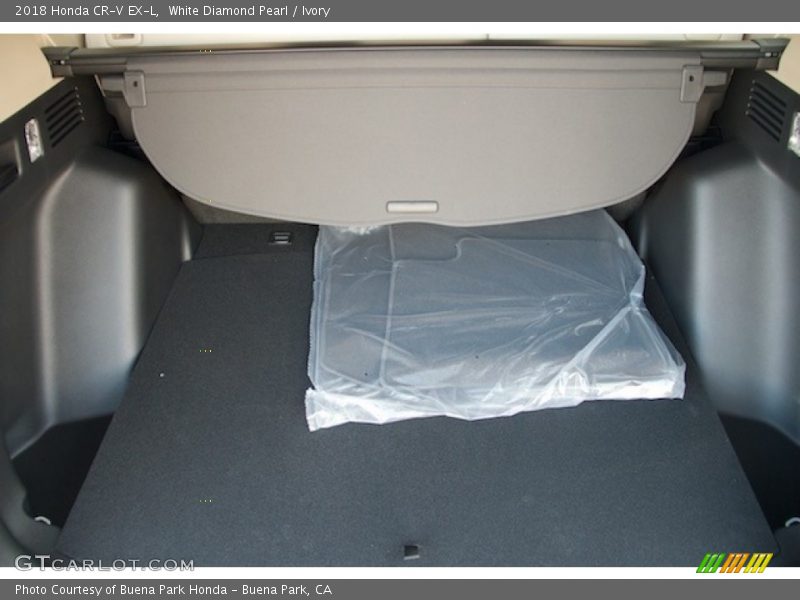 White Diamond Pearl / Ivory 2018 Honda CR-V EX-L