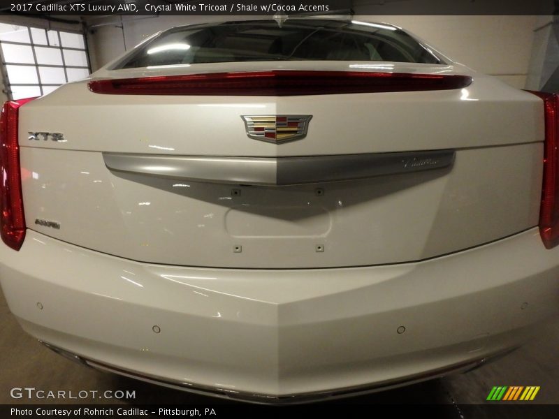 Crystal White Tricoat / Shale w/Cocoa Accents 2017 Cadillac XTS Luxury AWD