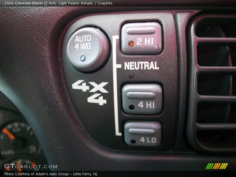 Light Pewter Metallic / Graphite 2003 Chevrolet Blazer LS 4x4