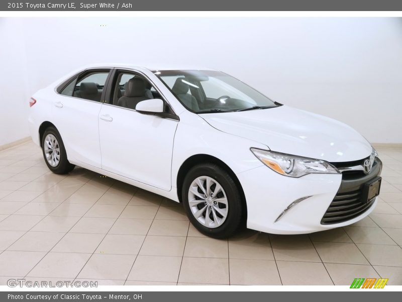 Super White / Ash 2015 Toyota Camry LE