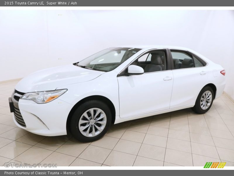 Super White / Ash 2015 Toyota Camry LE