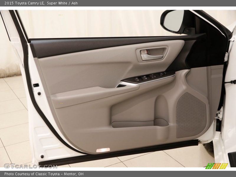 Super White / Ash 2015 Toyota Camry LE