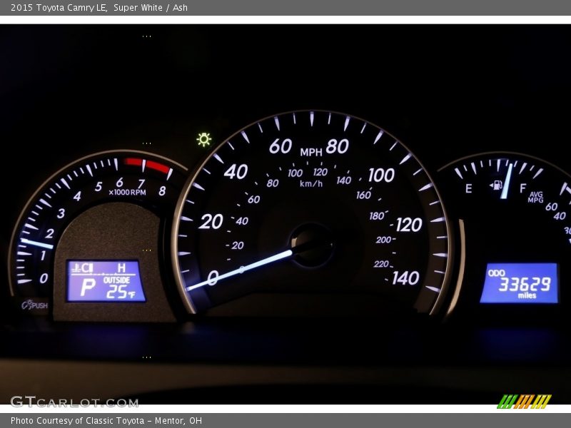 Super White / Ash 2015 Toyota Camry LE