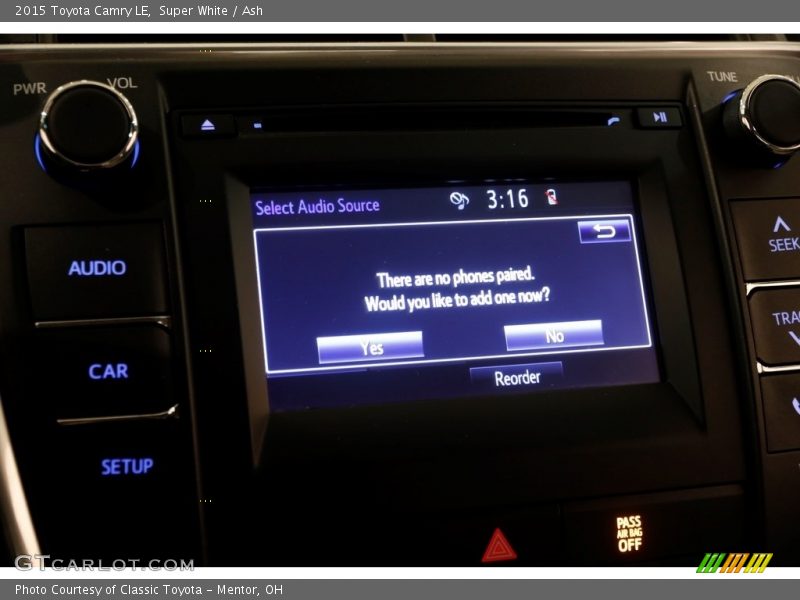 Super White / Ash 2015 Toyota Camry LE