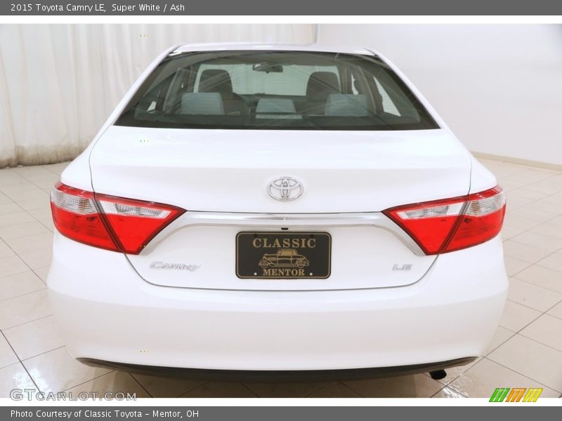 Super White / Ash 2015 Toyota Camry LE