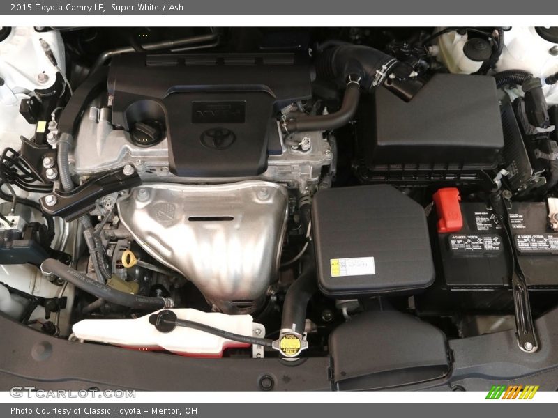 Super White / Ash 2015 Toyota Camry LE
