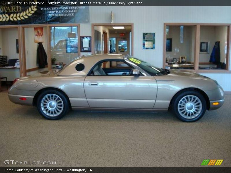 Bronze Metallic / Black Ink/Light Sand 2005 Ford Thunderbird Premium Roadster