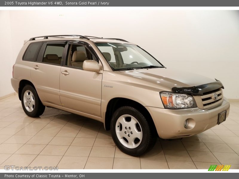 Sonora Gold Pearl / Ivory 2005 Toyota Highlander V6 4WD