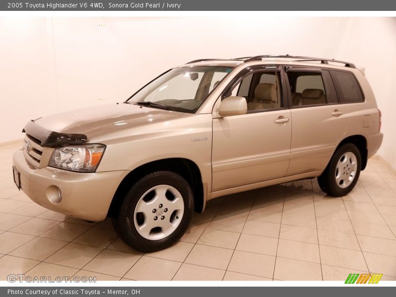 Sonora Gold Pearl / Ivory 2005 Toyota Highlander V6 4WD