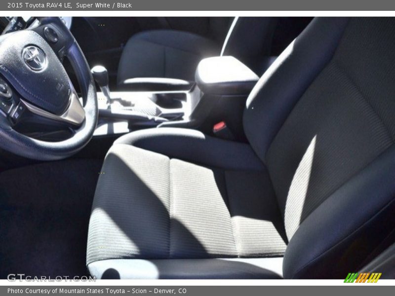 Super White / Black 2015 Toyota RAV4 LE