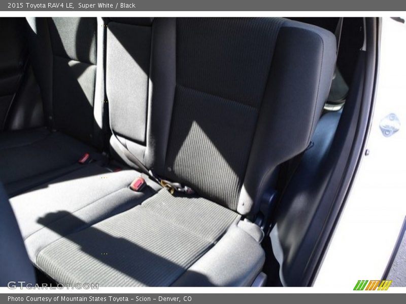 Super White / Black 2015 Toyota RAV4 LE