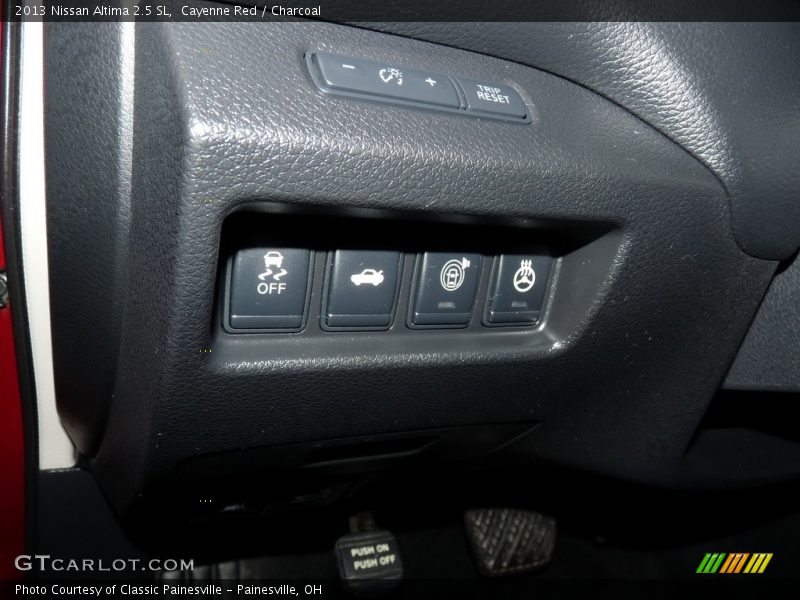 Cayenne Red / Charcoal 2013 Nissan Altima 2.5 SL