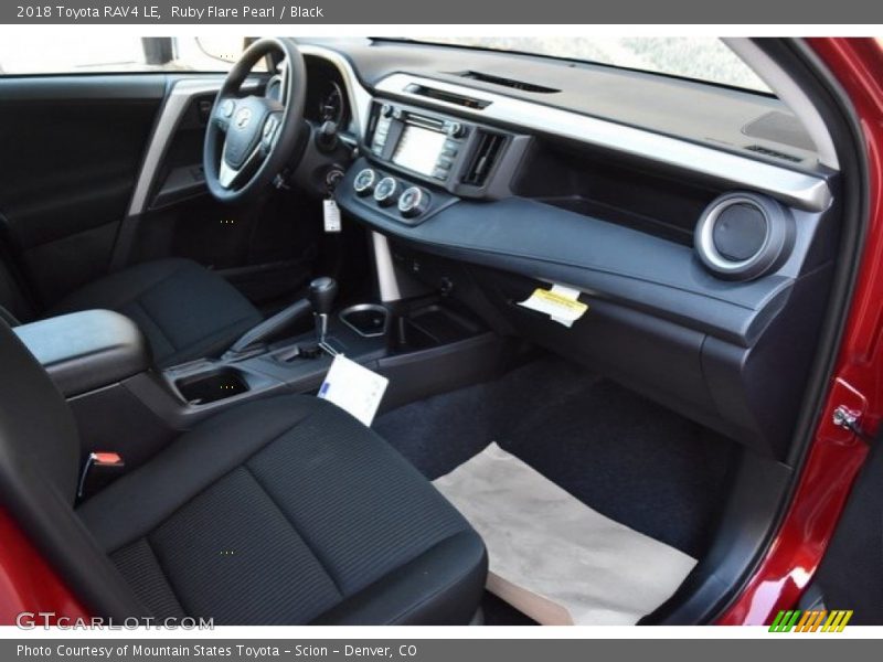 Ruby Flare Pearl / Black 2018 Toyota RAV4 LE