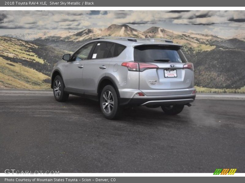 Silver Sky Metallic / Black 2018 Toyota RAV4 XLE