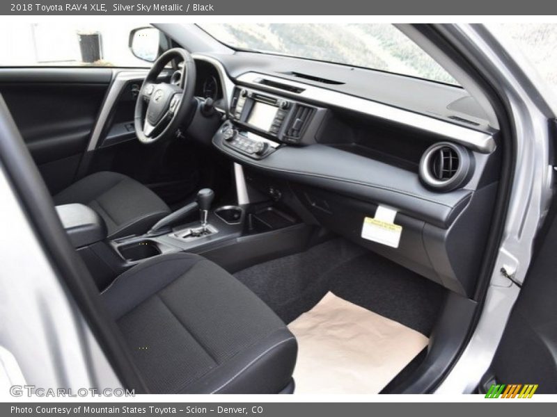 Silver Sky Metallic / Black 2018 Toyota RAV4 XLE