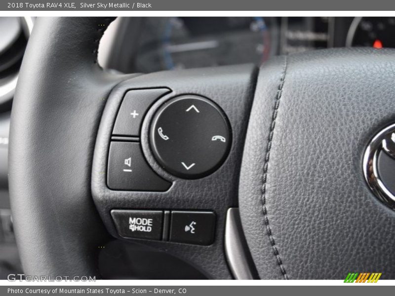 Silver Sky Metallic / Black 2018 Toyota RAV4 XLE