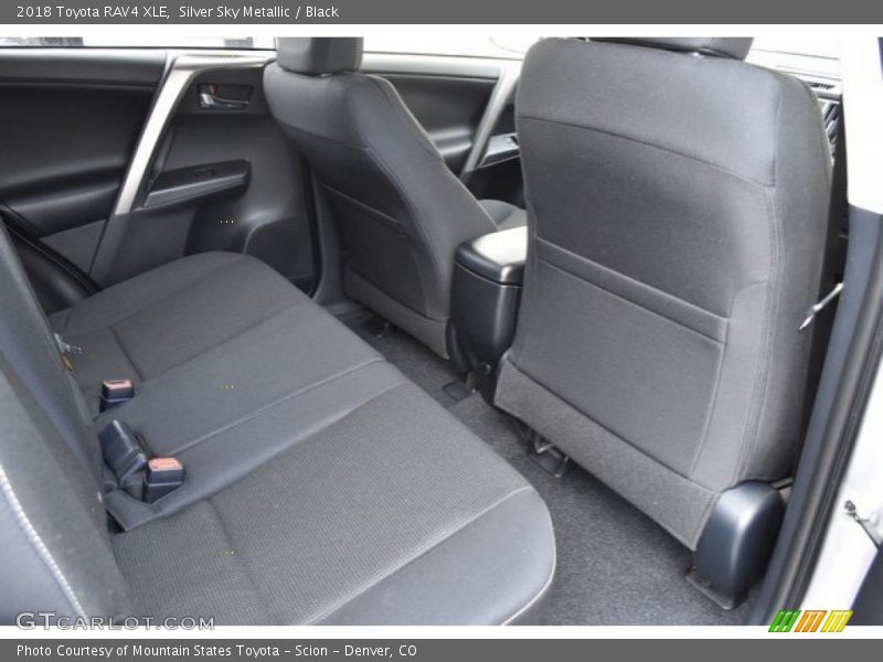 Silver Sky Metallic / Black 2018 Toyota RAV4 XLE