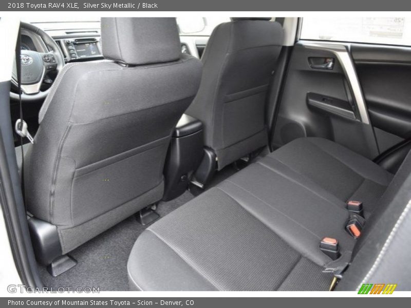 Silver Sky Metallic / Black 2018 Toyota RAV4 XLE
