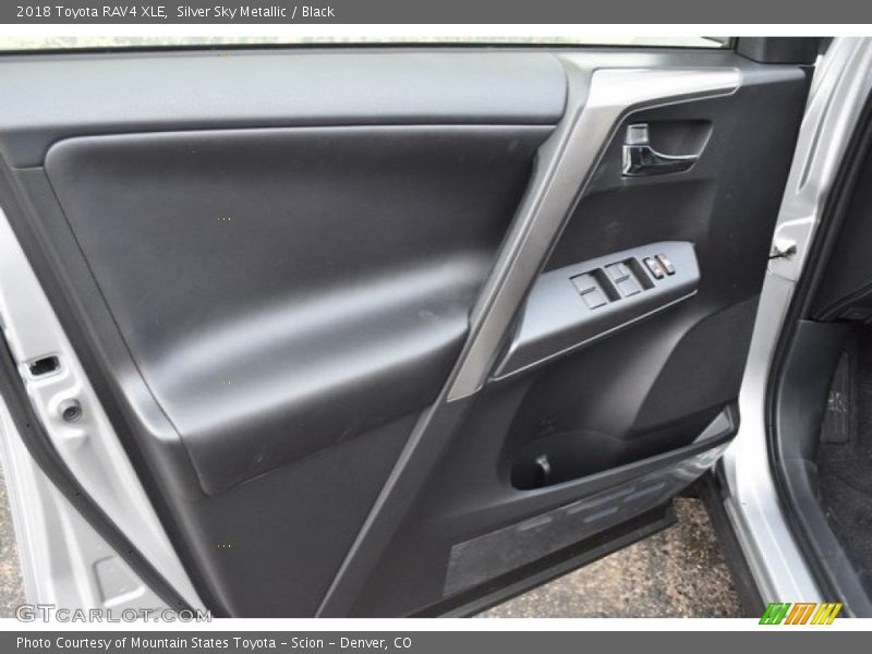 Silver Sky Metallic / Black 2018 Toyota RAV4 XLE