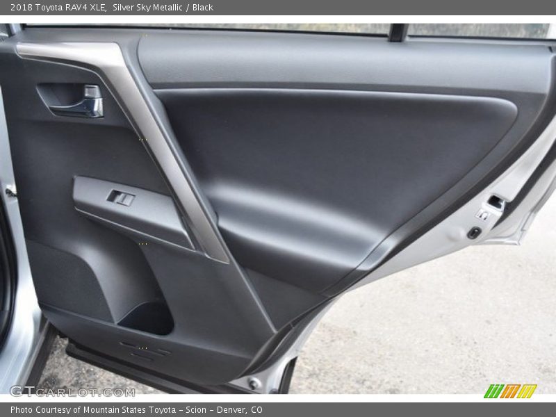 Silver Sky Metallic / Black 2018 Toyota RAV4 XLE