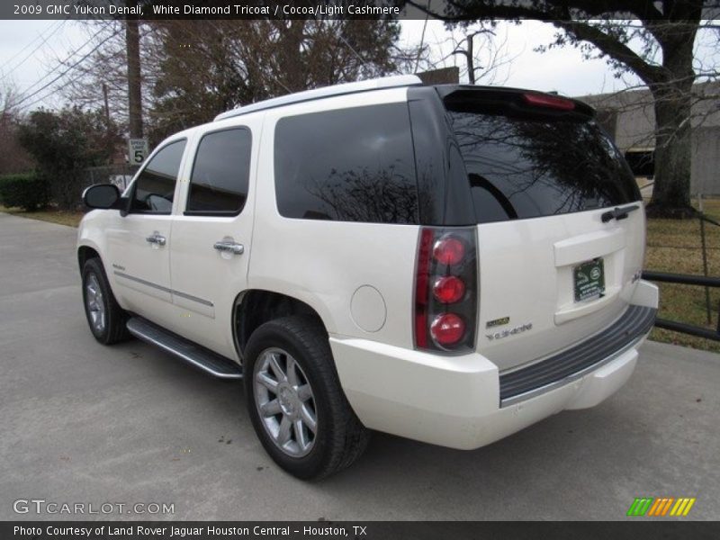 White Diamond Tricoat / Cocoa/Light Cashmere 2009 GMC Yukon Denali