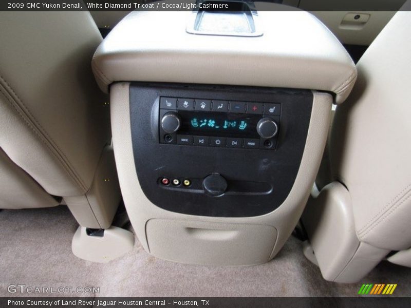 White Diamond Tricoat / Cocoa/Light Cashmere 2009 GMC Yukon Denali