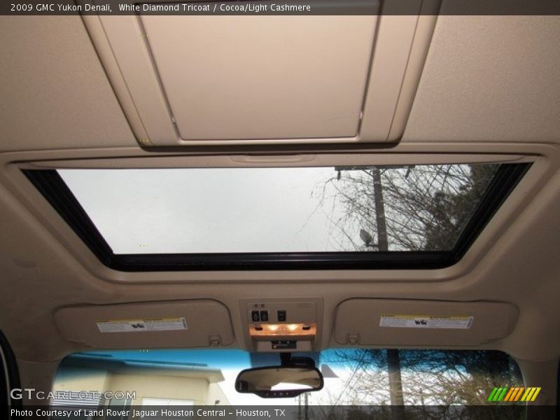 White Diamond Tricoat / Cocoa/Light Cashmere 2009 GMC Yukon Denali