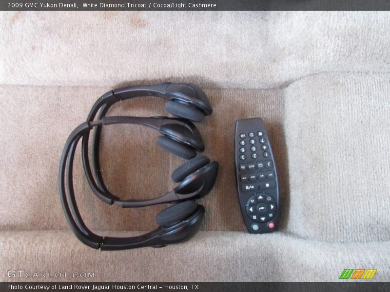 White Diamond Tricoat / Cocoa/Light Cashmere 2009 GMC Yukon Denali