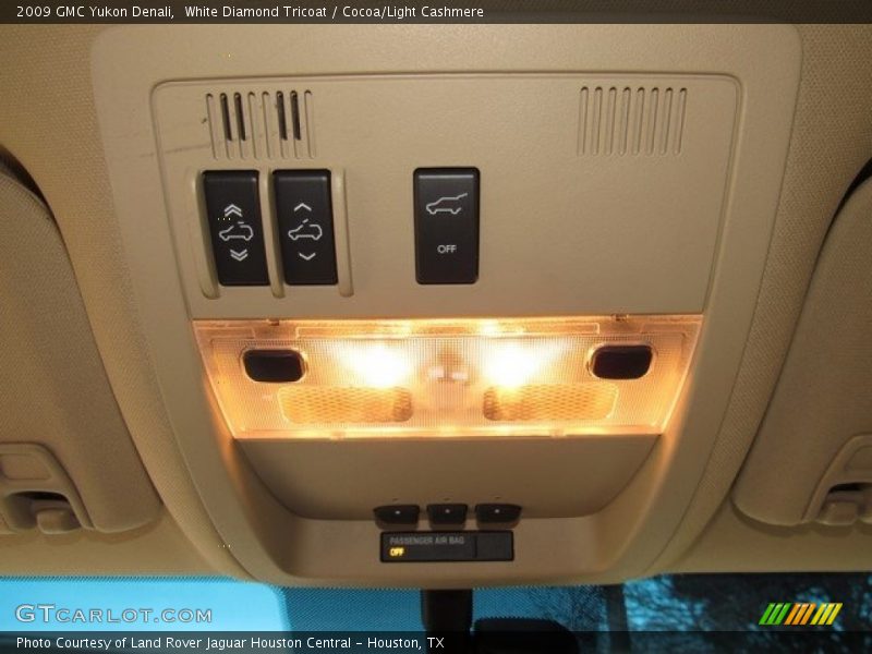 White Diamond Tricoat / Cocoa/Light Cashmere 2009 GMC Yukon Denali
