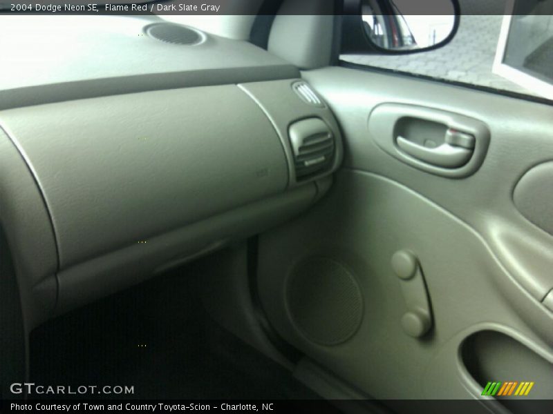 Flame Red / Dark Slate Gray 2004 Dodge Neon SE