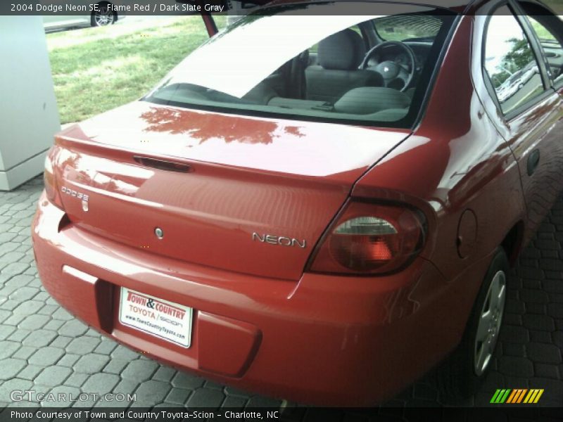Flame Red / Dark Slate Gray 2004 Dodge Neon SE