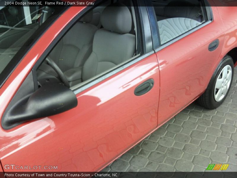 Flame Red / Dark Slate Gray 2004 Dodge Neon SE