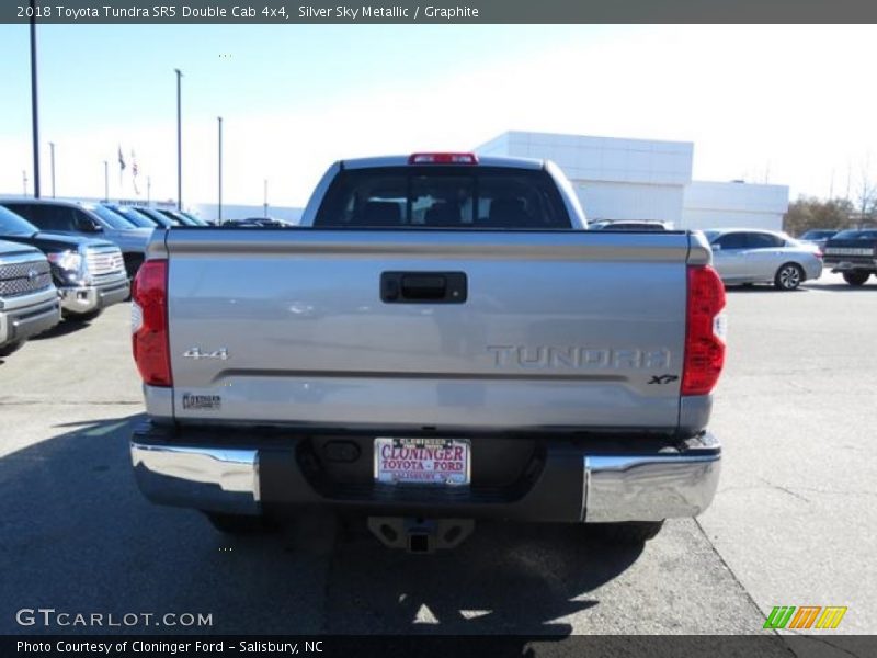 Silver Sky Metallic / Graphite 2018 Toyota Tundra SR5 Double Cab 4x4