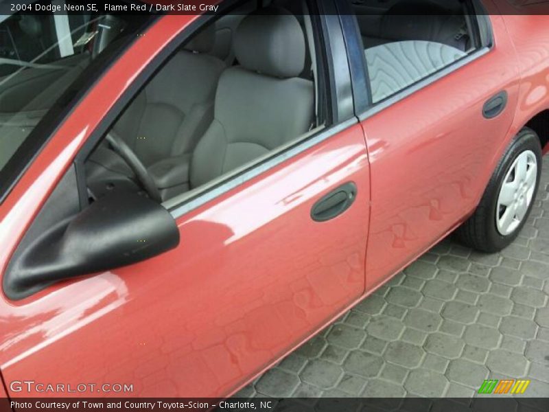 Flame Red / Dark Slate Gray 2004 Dodge Neon SE