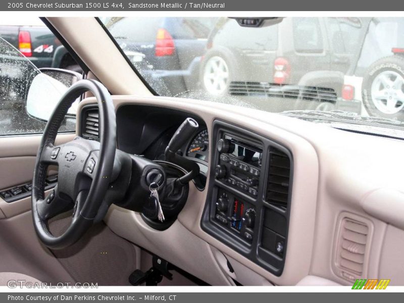 Sandstone Metallic / Tan/Neutral 2005 Chevrolet Suburban 1500 LS 4x4