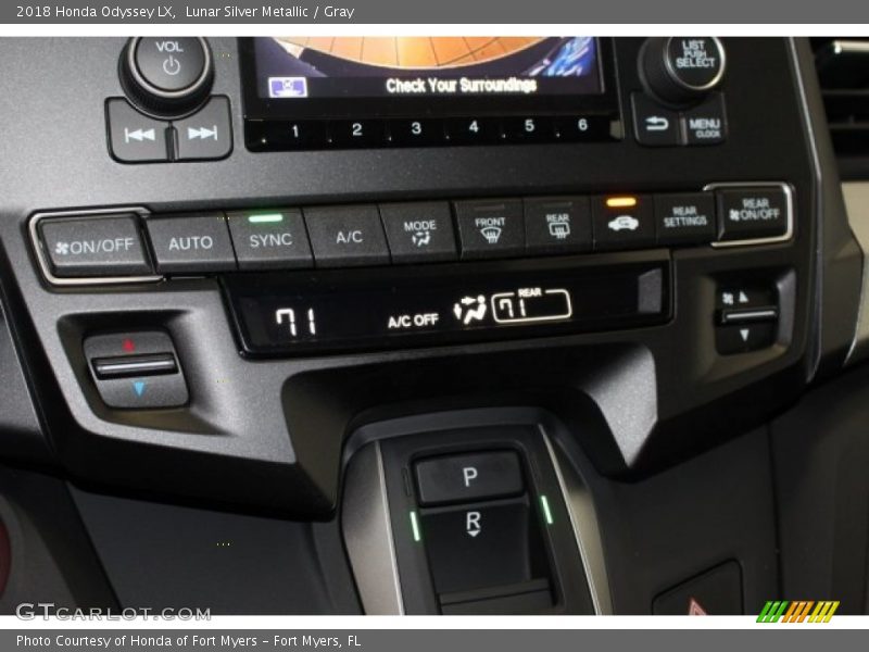 Lunar Silver Metallic / Gray 2018 Honda Odyssey LX